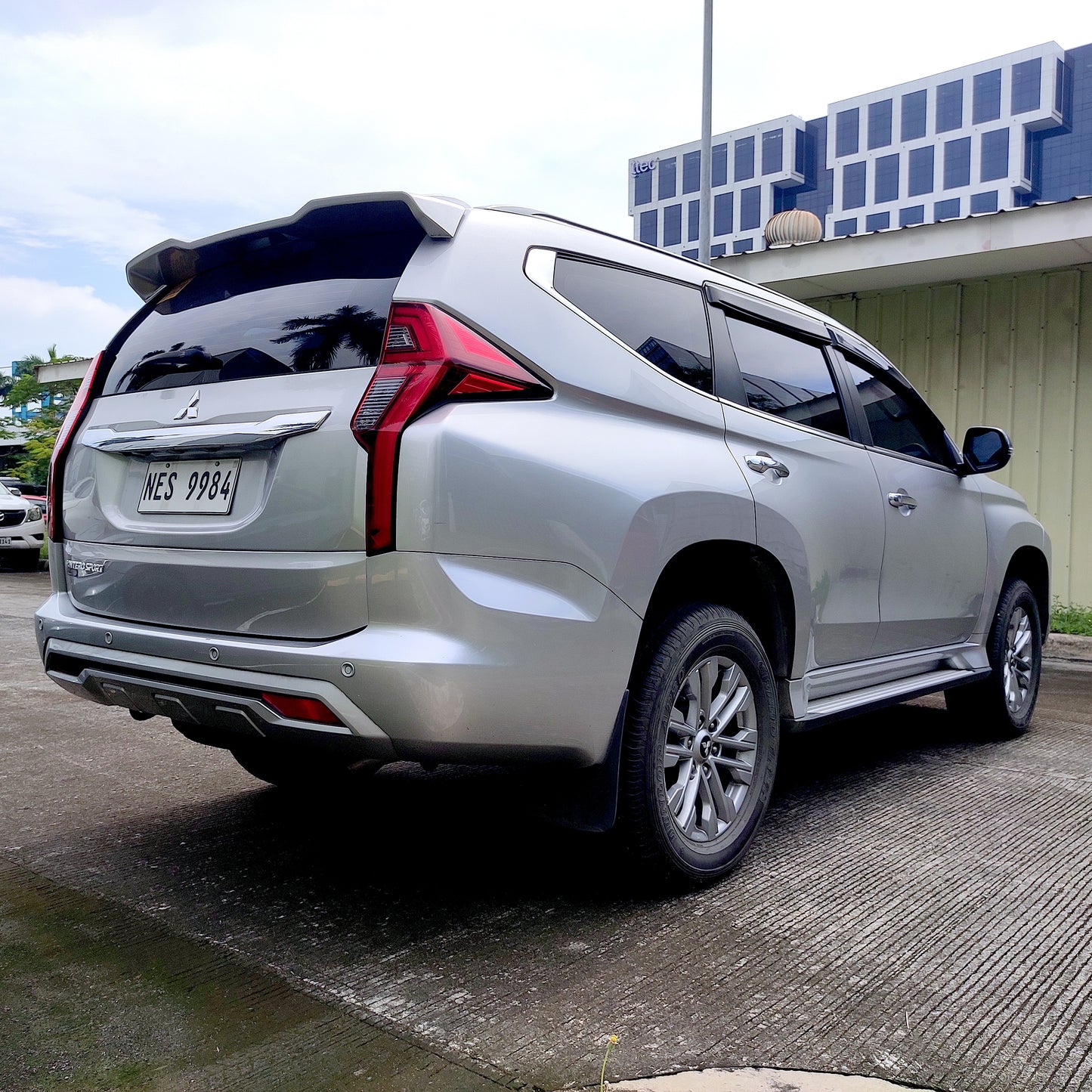 2022 Mitsubishi Montero Sport GLX 4x2 2.4D, M/T, DSL