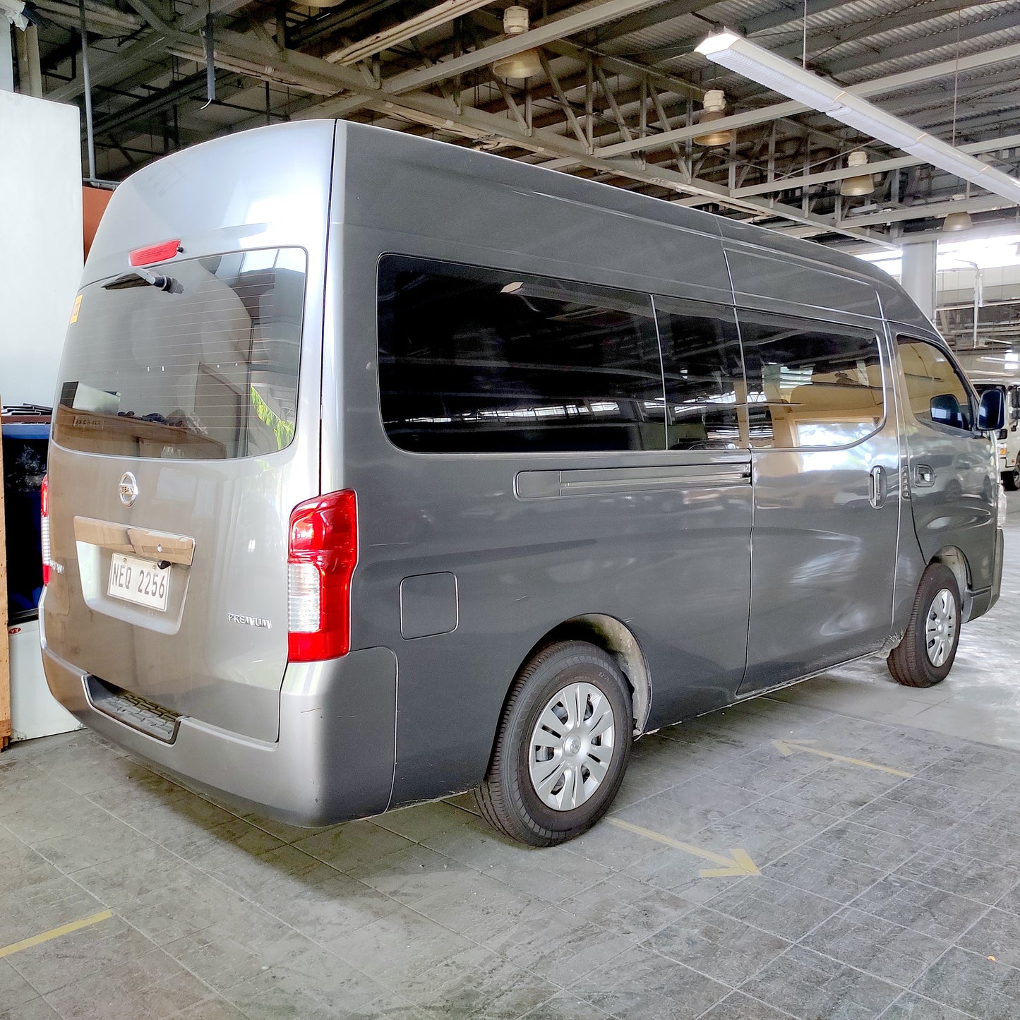 2022 Nissan Urvan NV350 Premium 2.5L, M/T, DSL 76Tkms