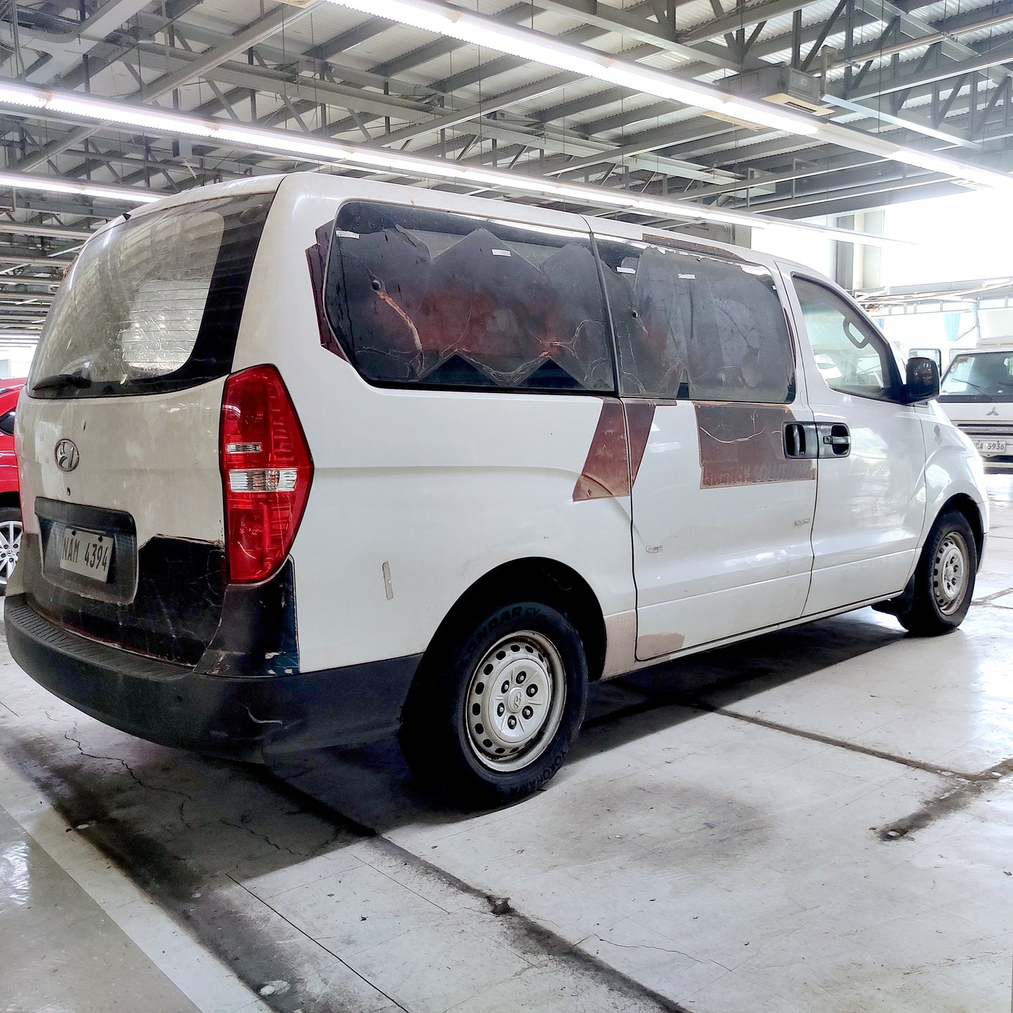 2017 Hyundai Grand Starex 2.5 GL 2 Str, M/T, DSL 156T