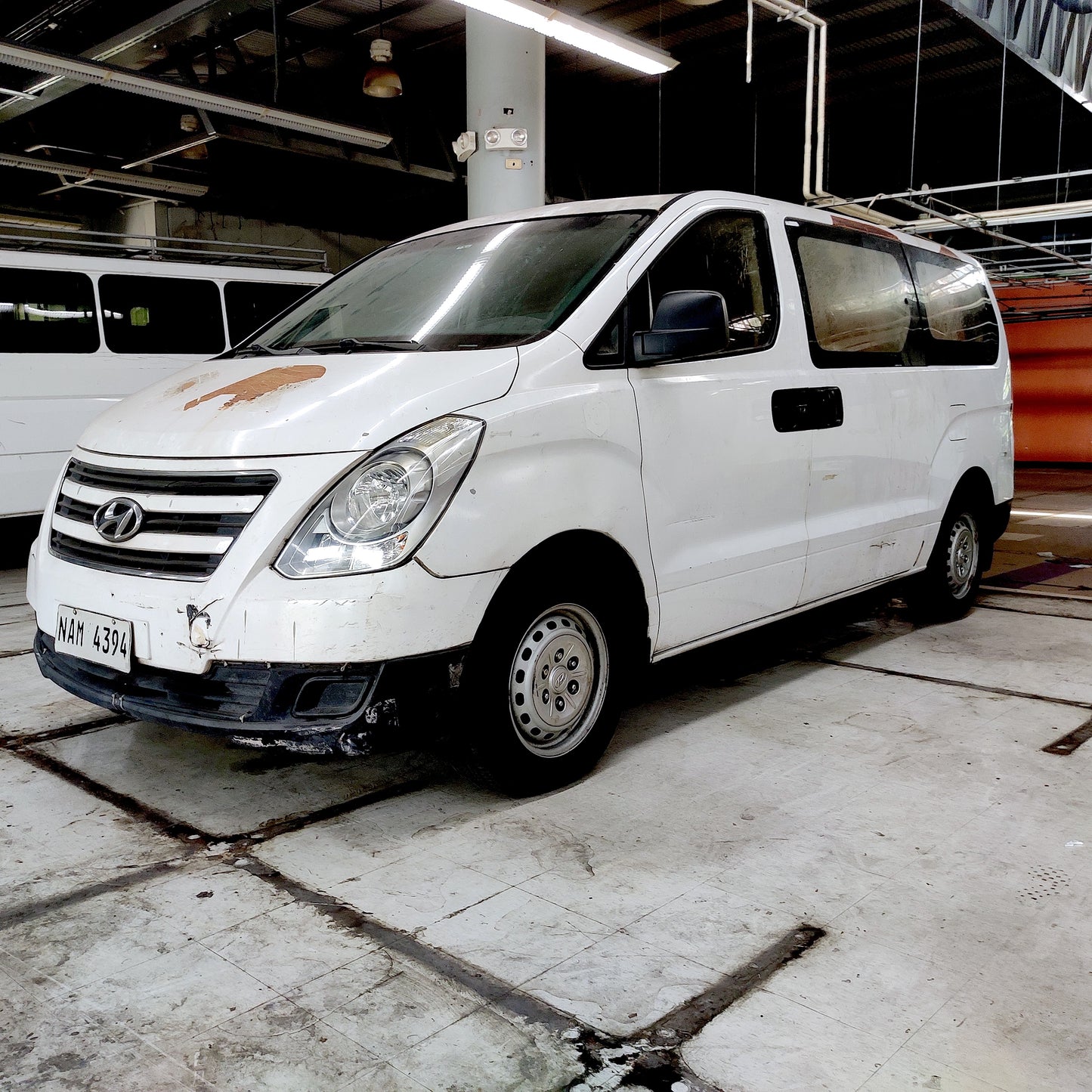 2017 Hyundai Grand Starex 2.5 GL 2 Str, M/T, DSL 156T