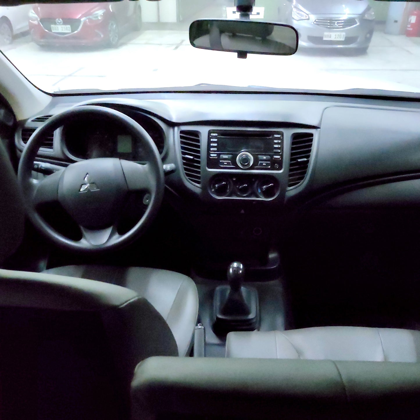 2022 Mitsubishi Strada C/C2.5 2WD with FB Body Dual A/C, M/T, DSL 38T