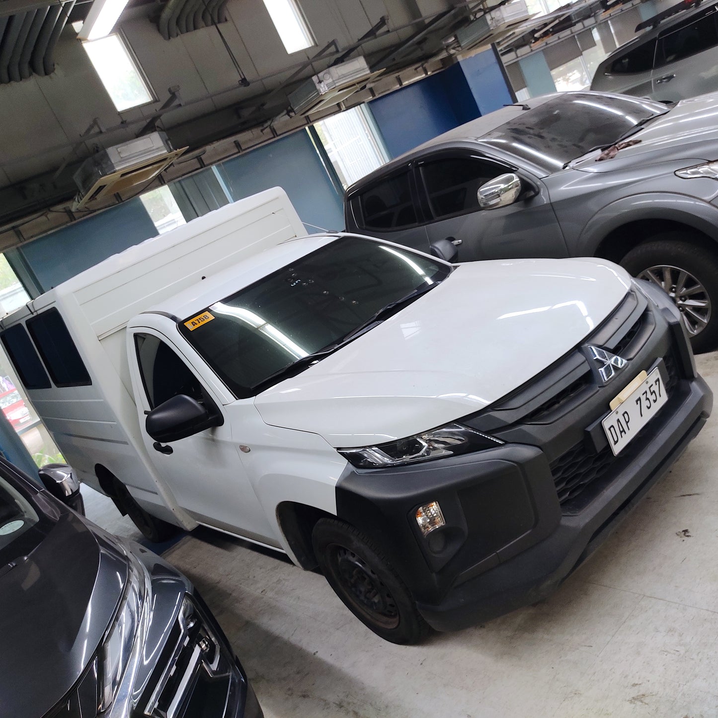 2022 Mitsubishi Strada C/C2.5 2WD with FB Body Dual A/C, M/T, DSL 38T