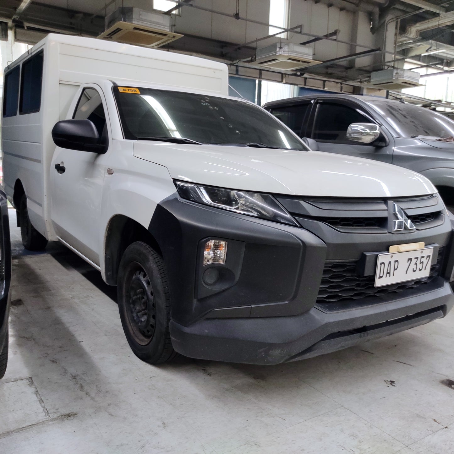2022 Mitsubishi Strada C/C2.5 2WD with FB Body Dual A/C, M/T, DSL 38T