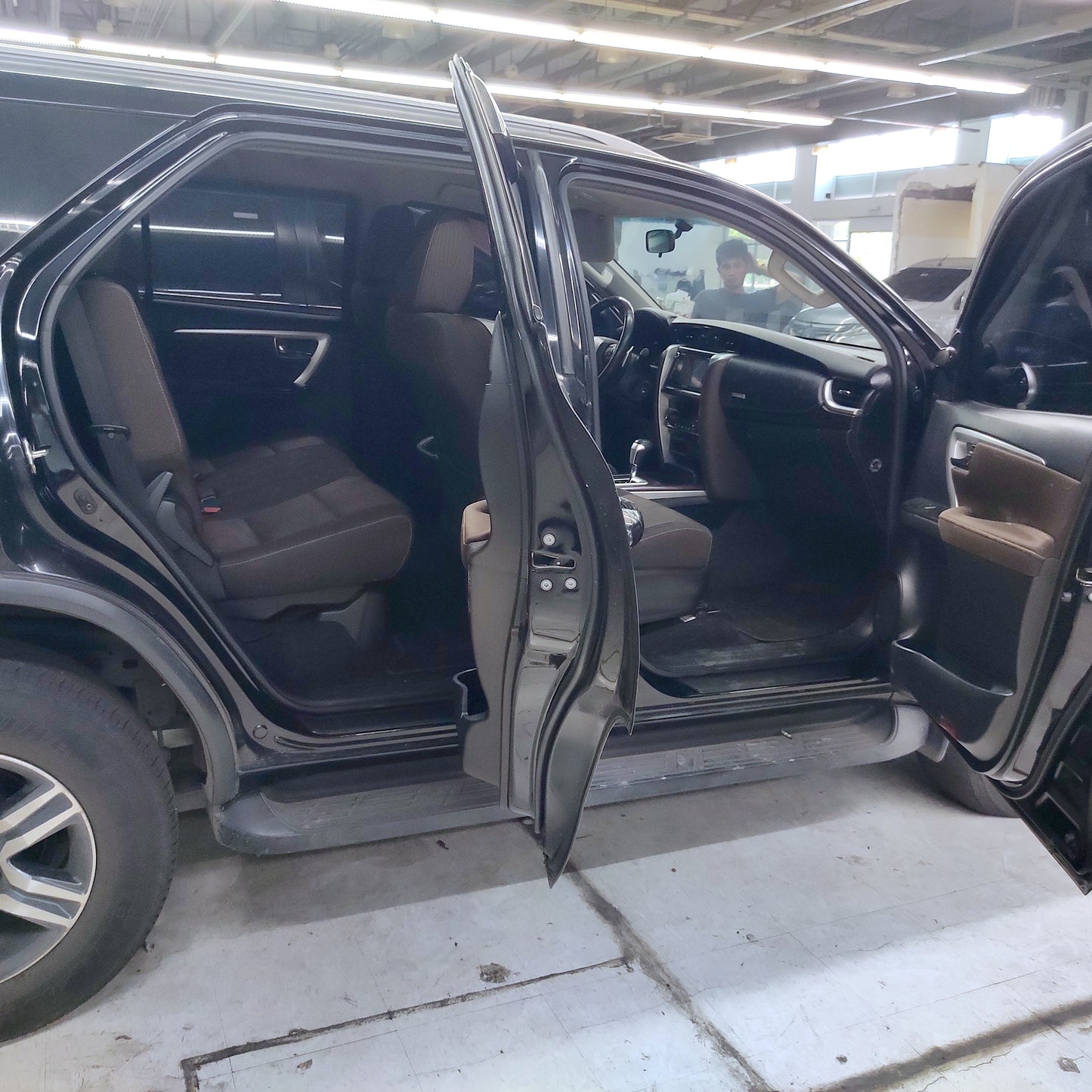 2020 Toyota Fortuner G 4x2 2.4L, A/T, DSL 111T