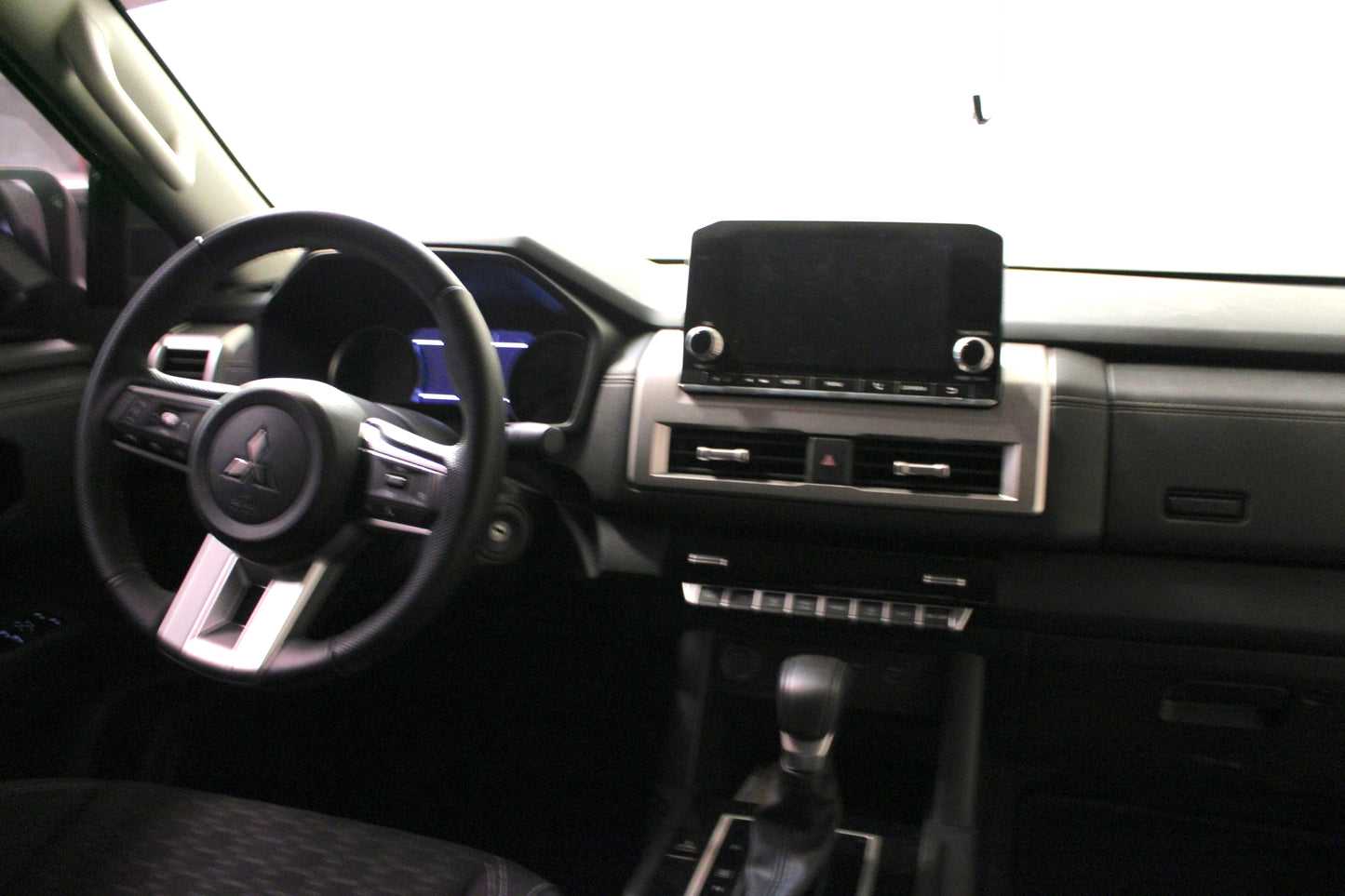 MITSUBISHI-TRITON-2024-GLX-2WD-AT-DIESEL