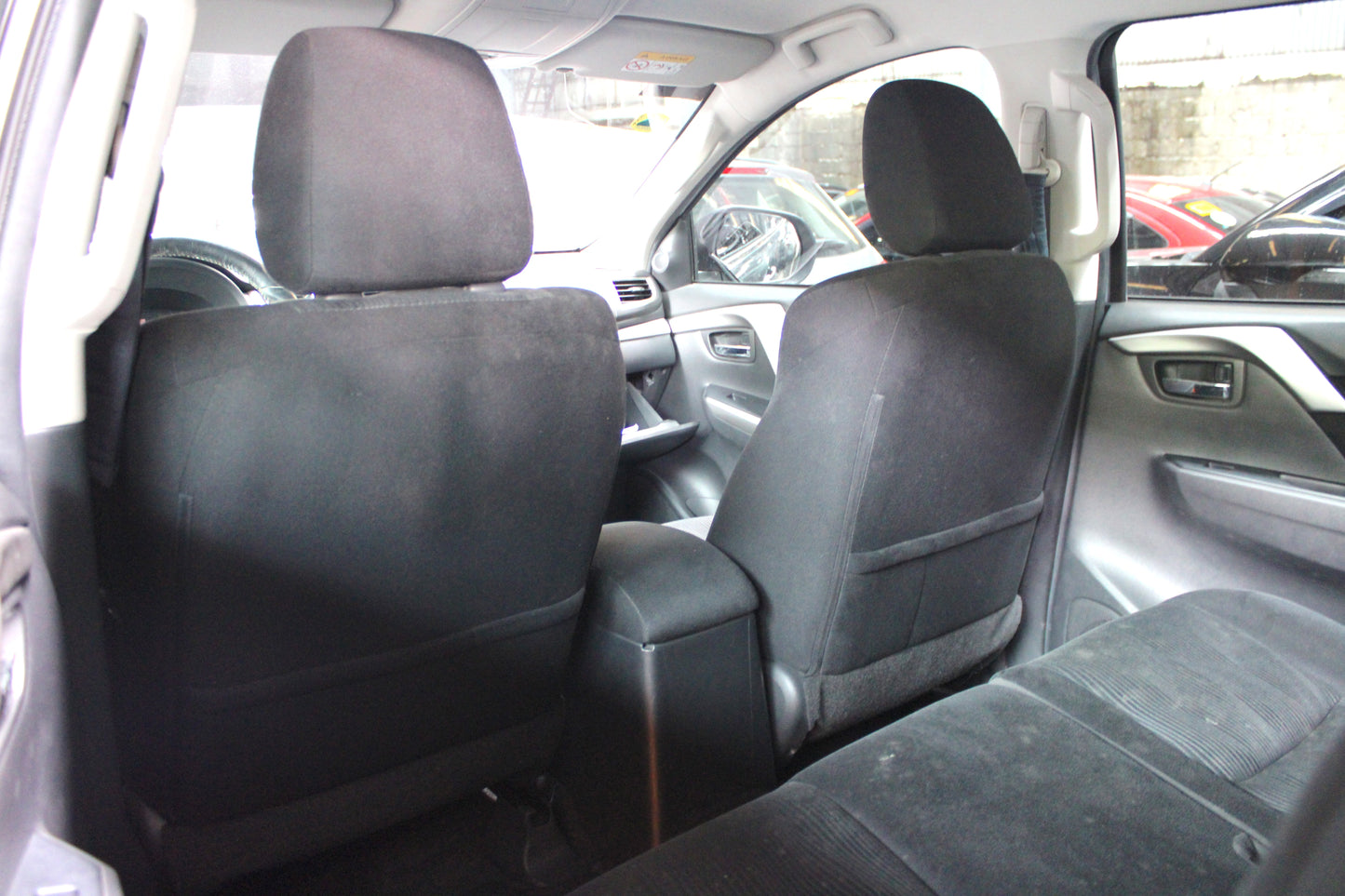 2019 Mitsubishi Montero Sport GLX 2.4D 2WD, MT, DSL, 13T