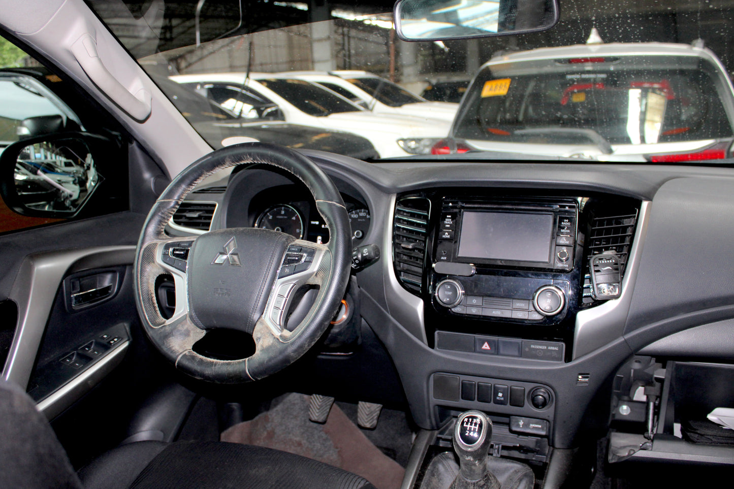 2019 Mitsubishi Montero Sport GLX 2.4D 2WD, MT, DSL, 13T