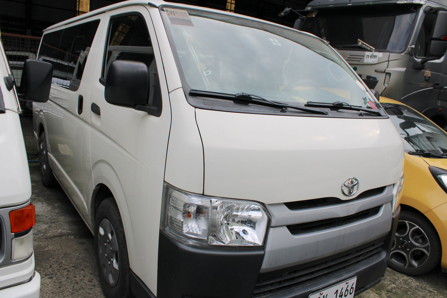 2020 Toyota Hiace Commuter 3.0L, MT, DSL 33T