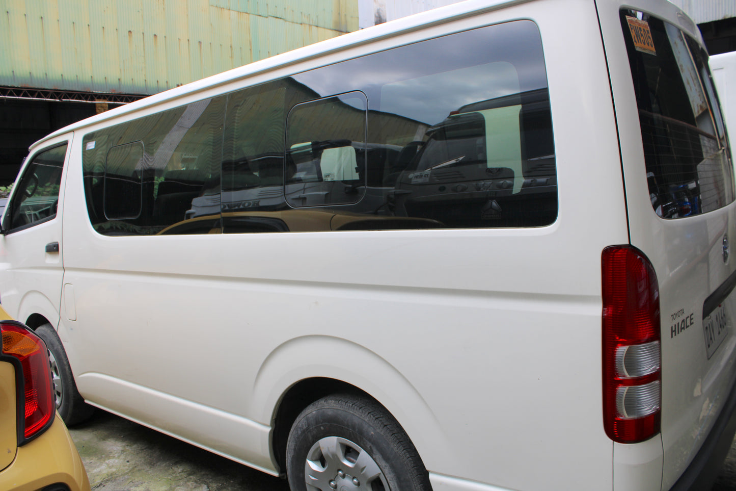 2020 Toyota Hiace Commuter 3.0L, MT, DSL 33T