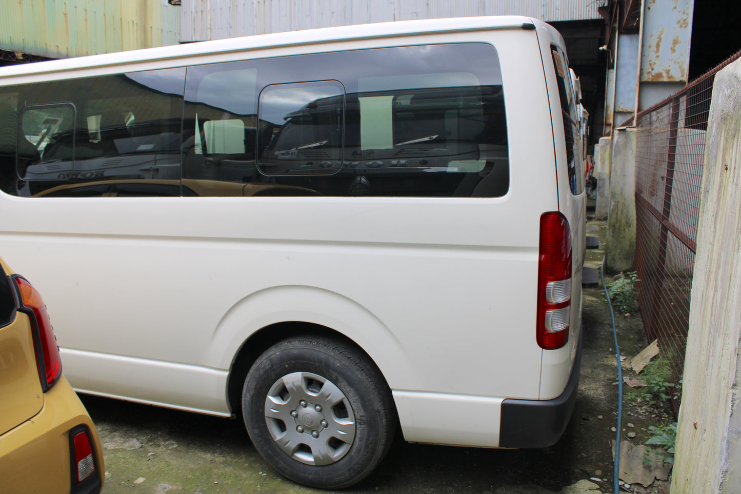 2020 Toyota Hiace Commuter 3.0L, MT, DSL 33T