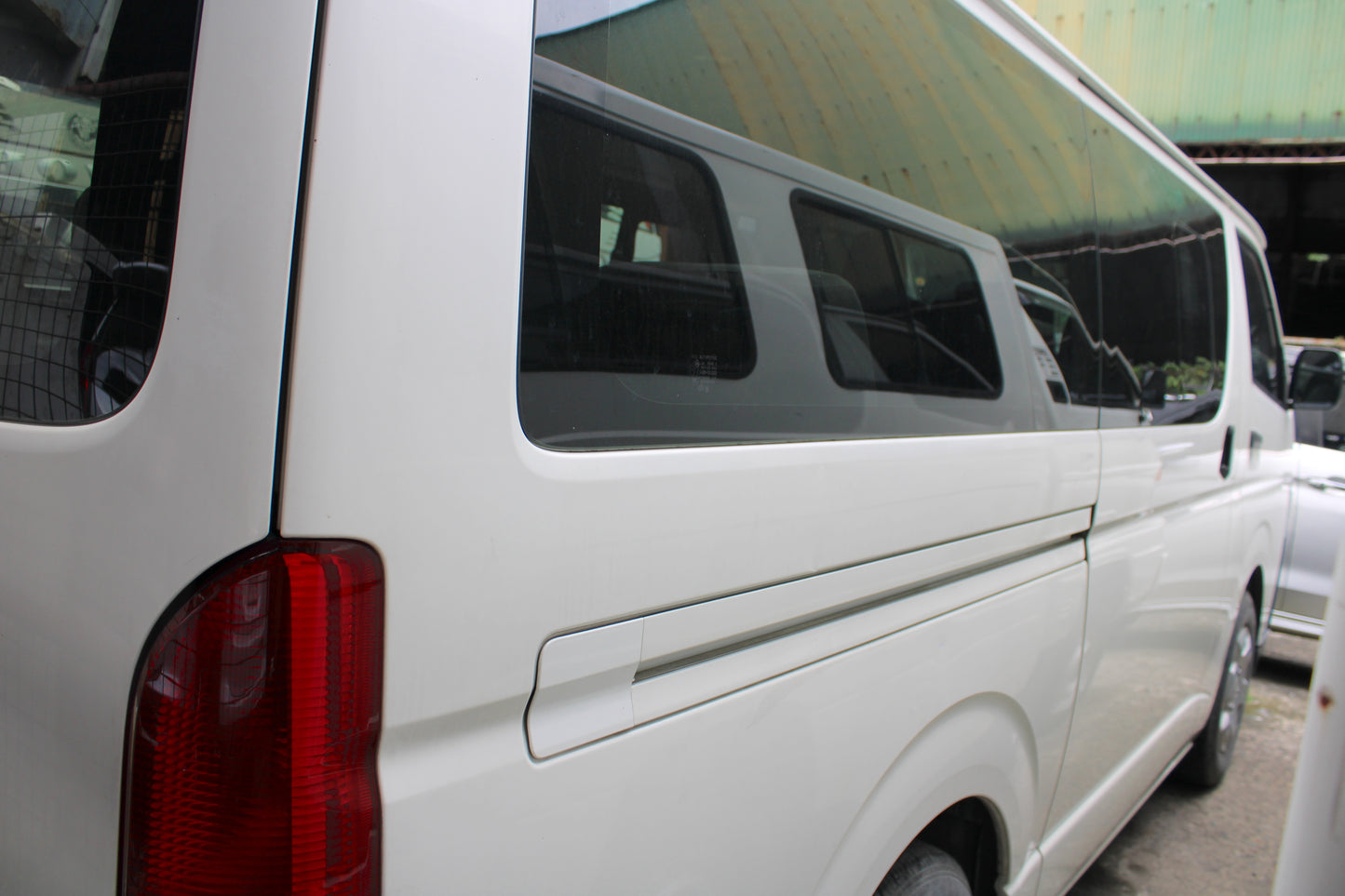 2020 Toyota Hiace Commuter 3.0L, MT, DSL 33T
