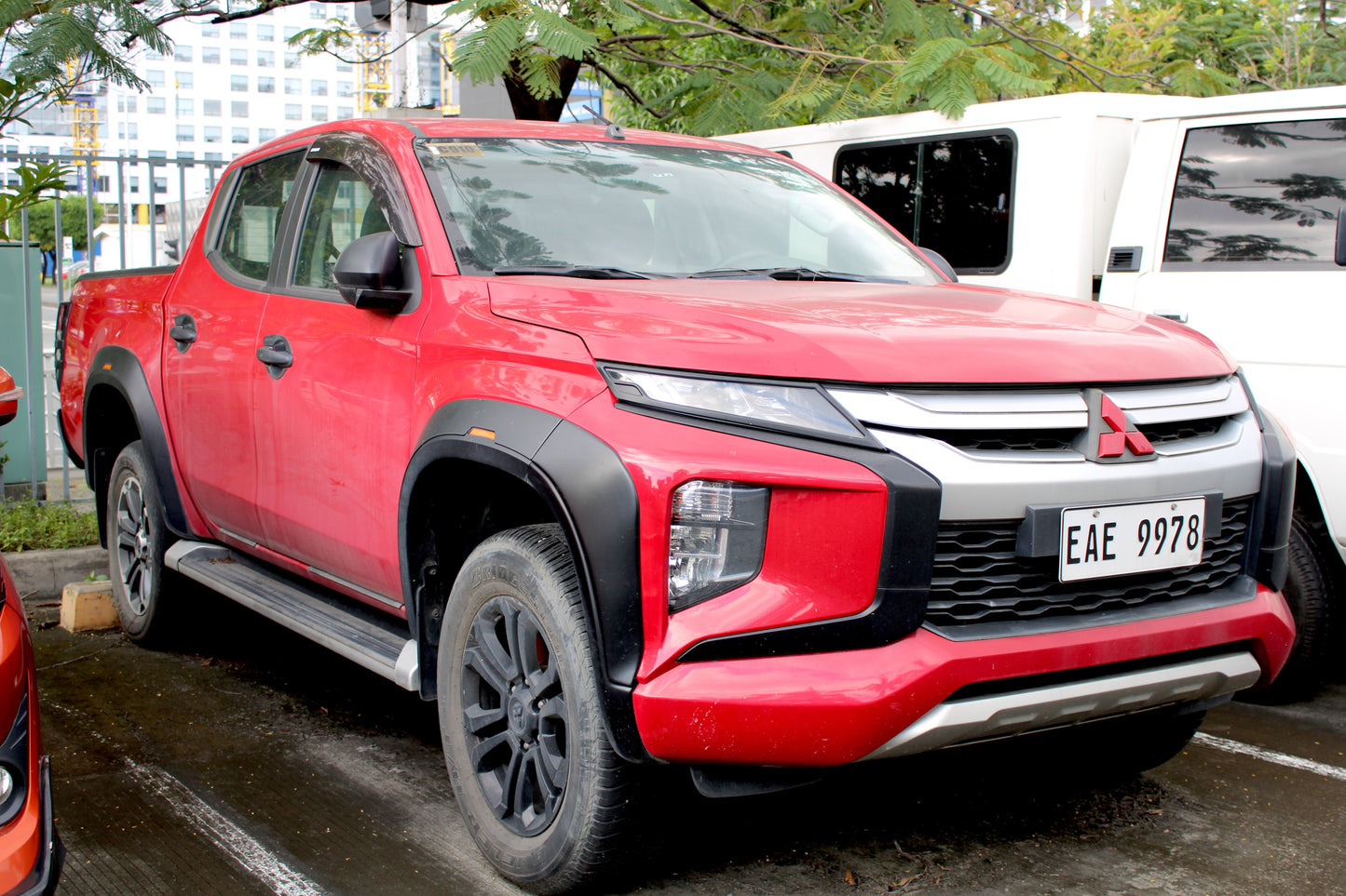 2020 Mitsubishi Strada GLS 4x2 2.4D, MT, DSL 88T