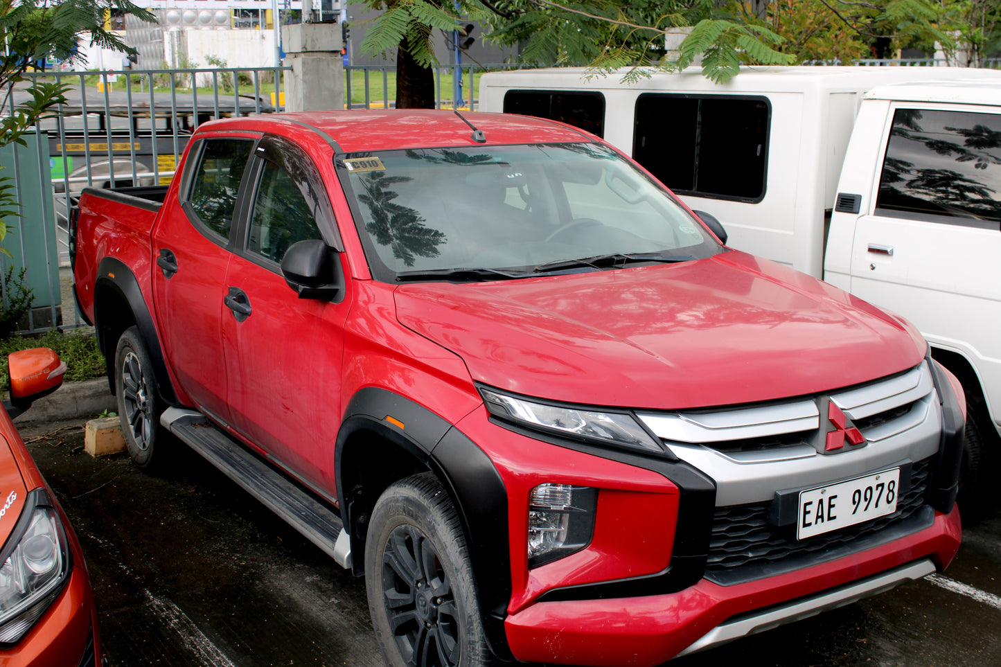 2020 Mitsubishi Strada GLS 4x2 2.4D, MT, DSL 88T