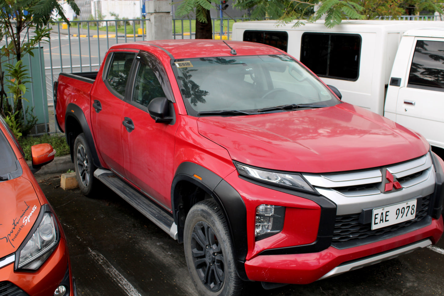 2020 Mitsubishi Strada GLS 4x2 2.4D, MT, DSL 88T