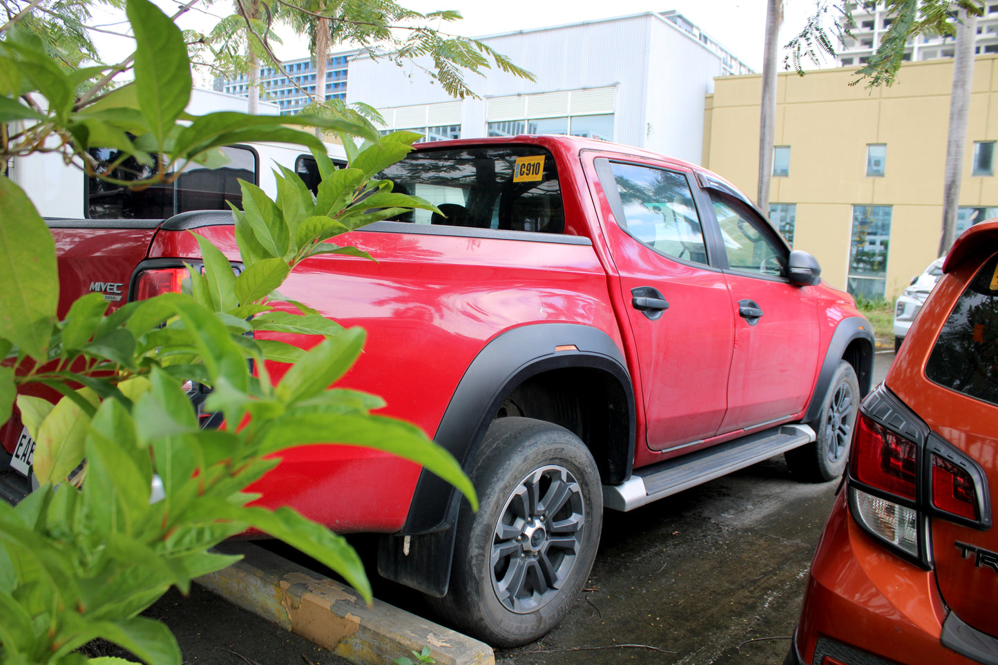 2020 Mitsubishi Strada GLS 4x2 2.4D, MT, DSL 88T