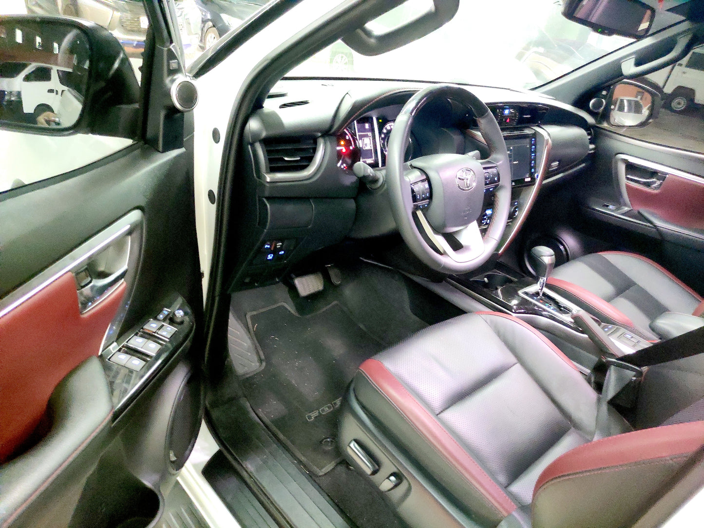 2023 Toyota Fortuner LTD 4x2