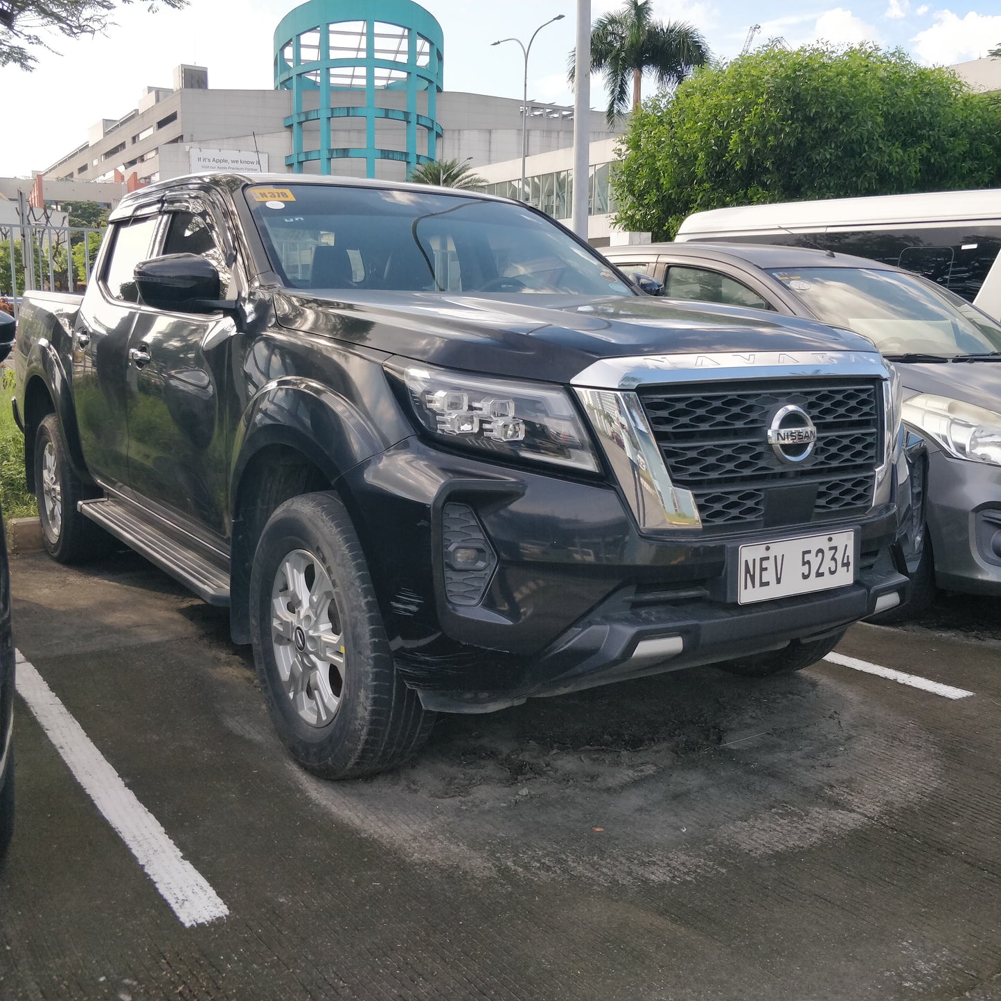 2021 Nissan Navara VE Calibre 4x2 2.5L, M/T, DSL 120T