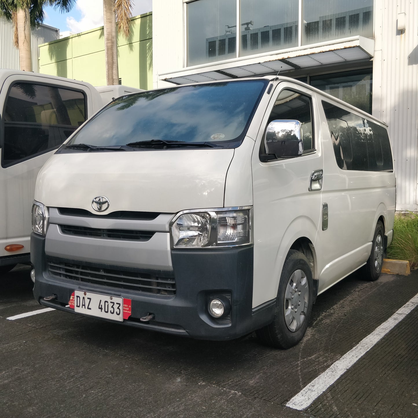2020 Toyota Hiace Commuter, MT, DSL 113T