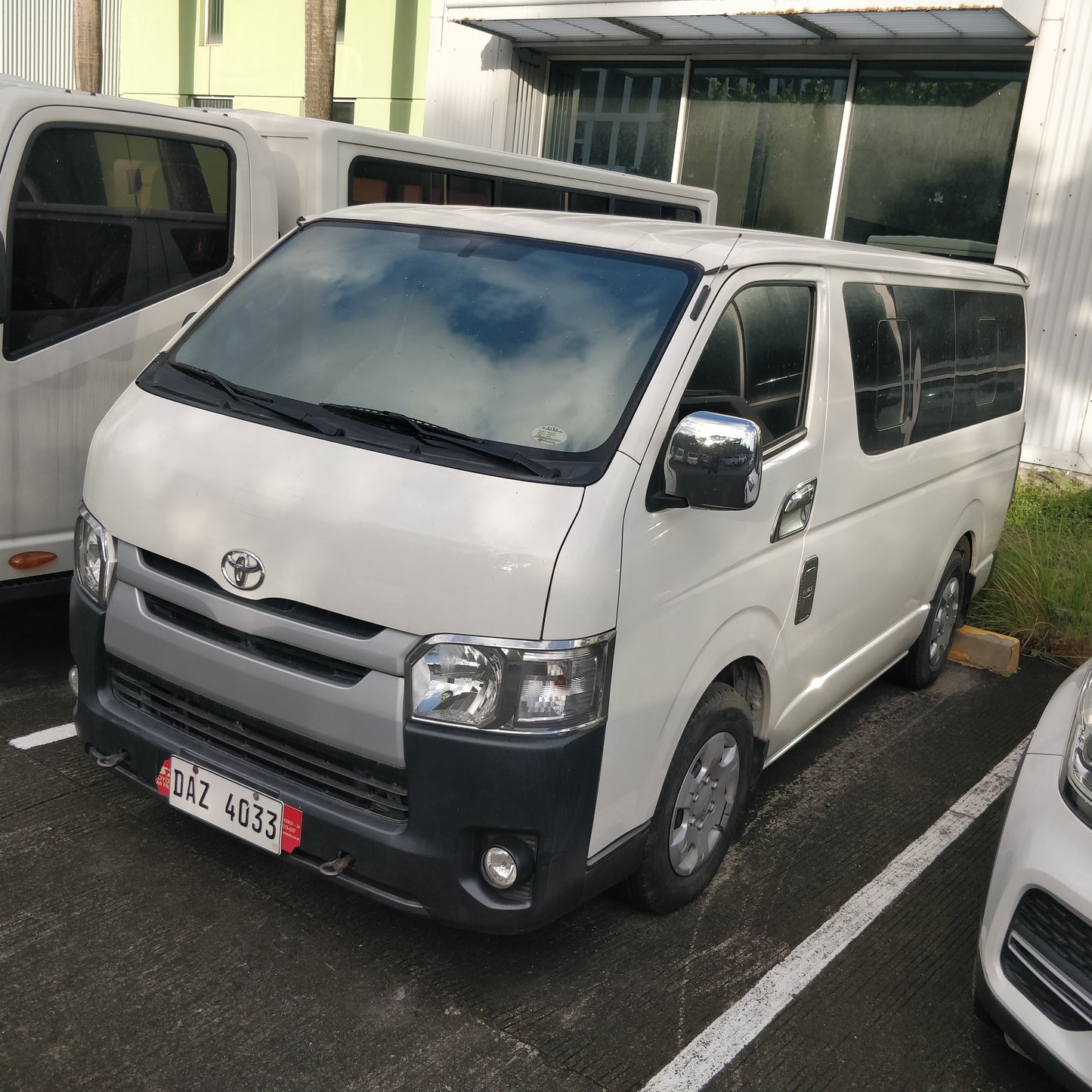 2020 Toyota Hiace Commuter, MT, DSL 113T