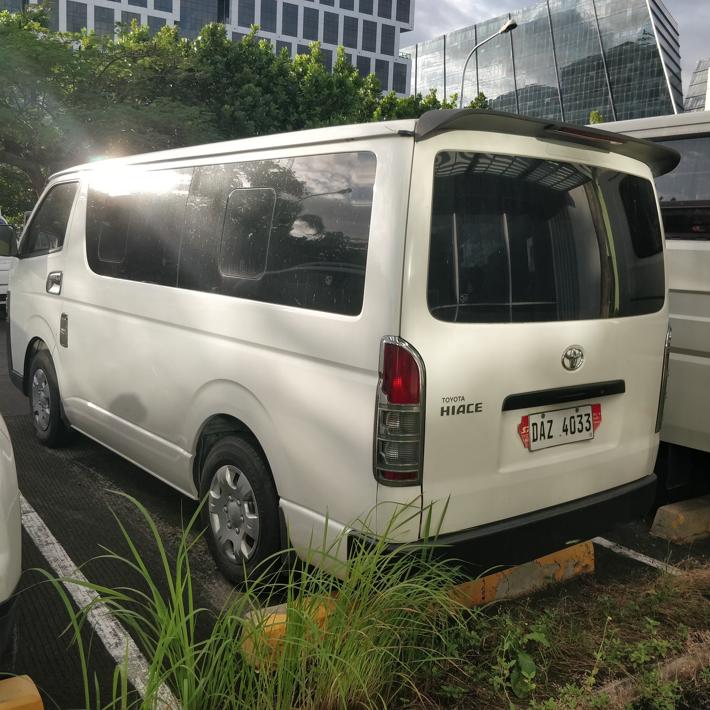 2020 Toyota Hiace Commuter, MT, DSL 113T