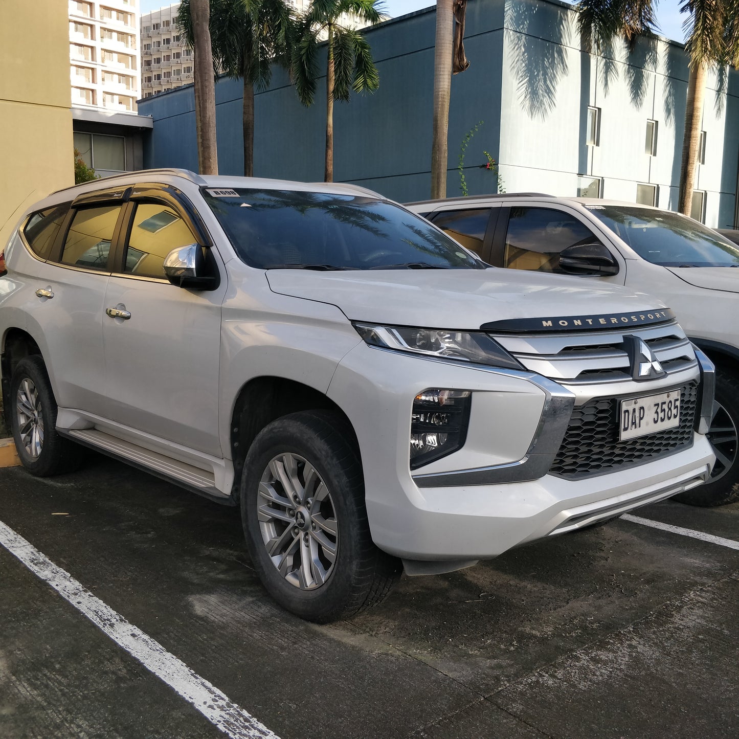 2022 Mitsubishi Montero Sport GLX 4x2 2.4D, MT, DSL 38T