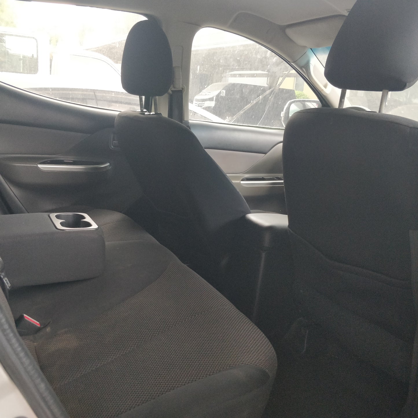 Mitsubishi Montero Sport GLX 4x2 2.4D, M/T, DSL