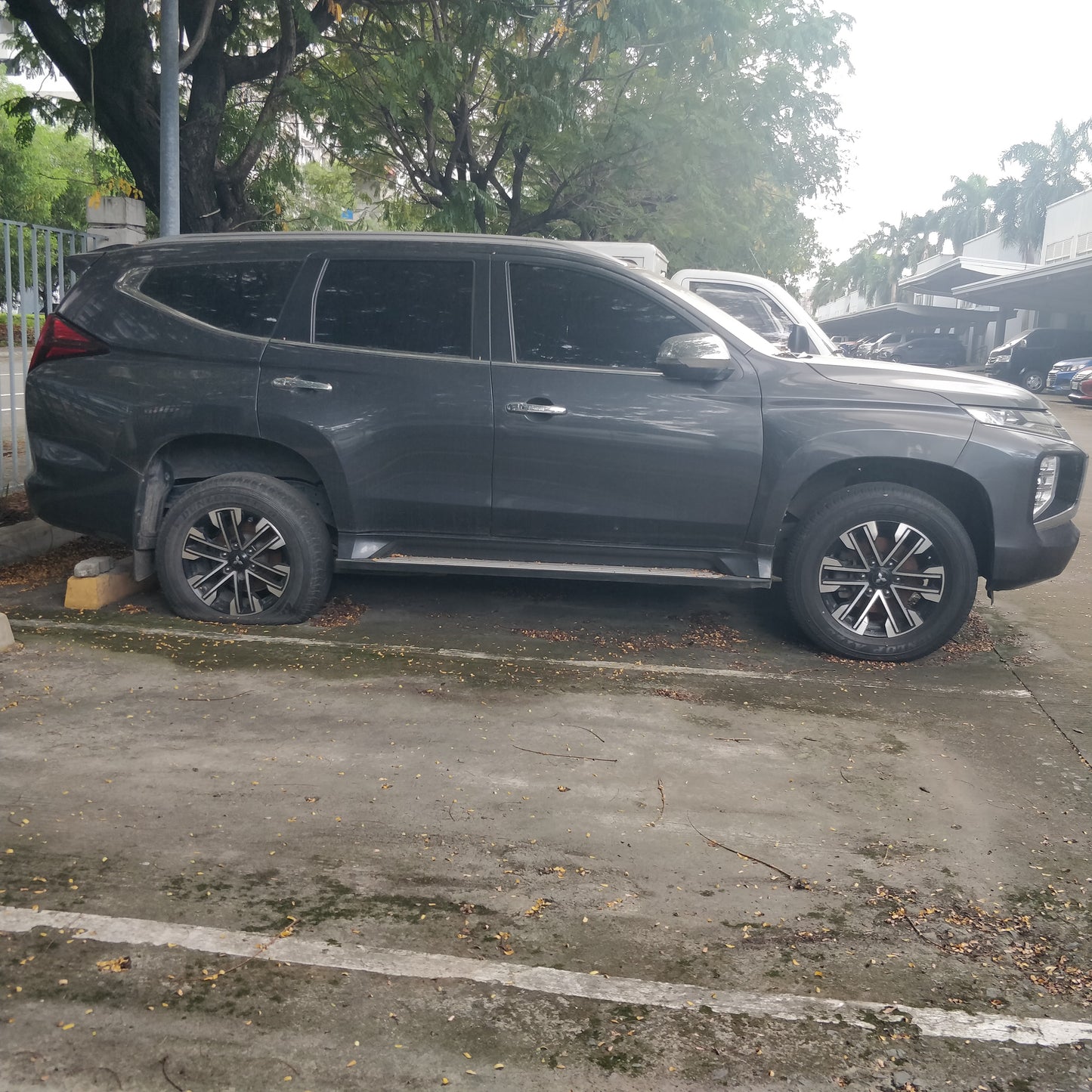 Mitsubishi Montero Sport GLX 4x2 2.4D, M/T, DSL