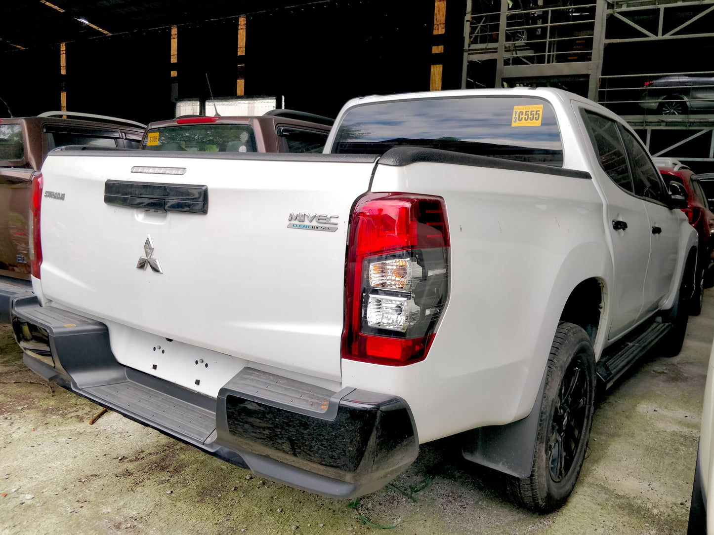 2023 Mitsubishi Strada GLS 4x2 2.4D, A/T, DSL 33T