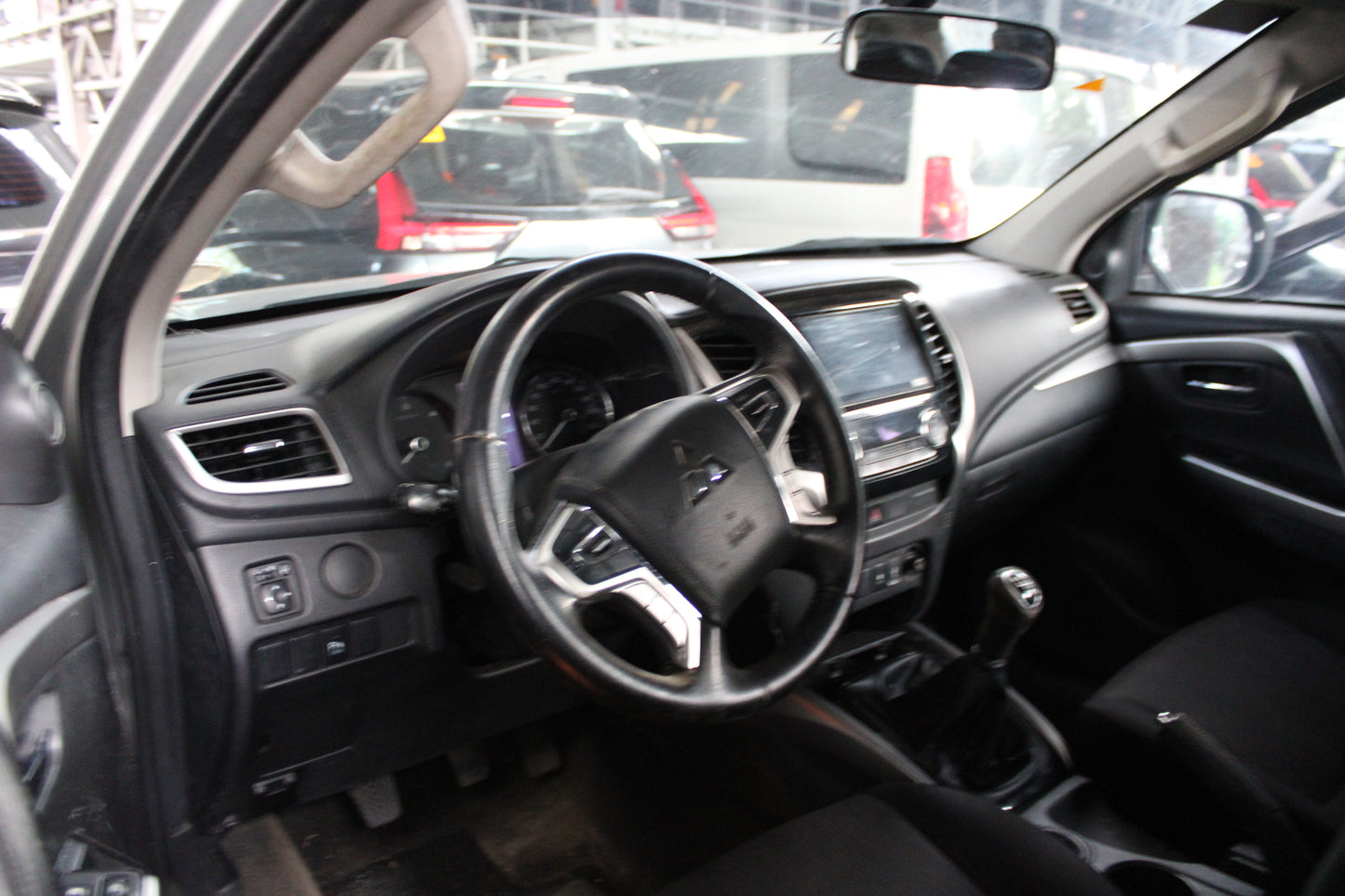 2022 Mitsubishi Montero Sport GLX 4x2 2.4D, MT, DSL 69T