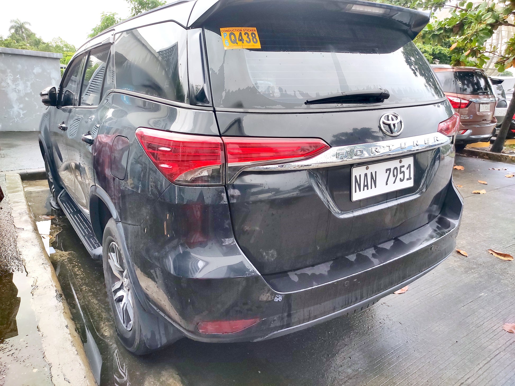 2020 Toyota Fortuner G 4x2 2.4L A/T Diesel with 47T mileage, great for family and off-road driving, available at ROPO.
