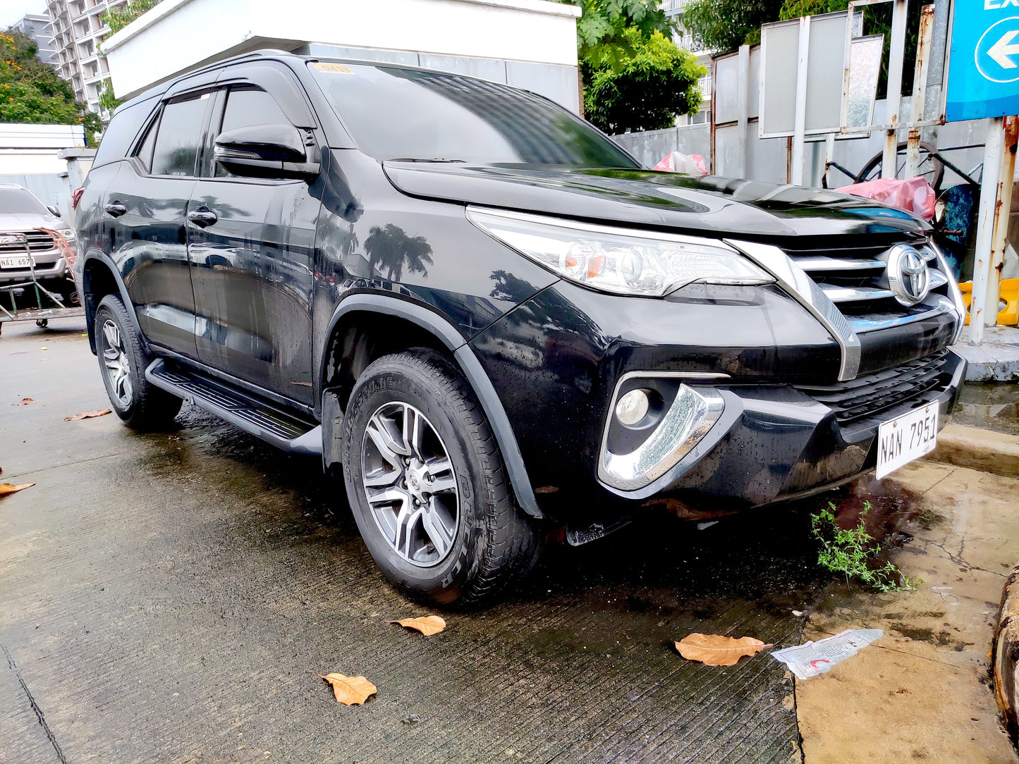 2020 Toyota Fortuner G 4x2 2.4L A/T Diesel with 47T mileage, great for family and off-road driving, available at ROPO.