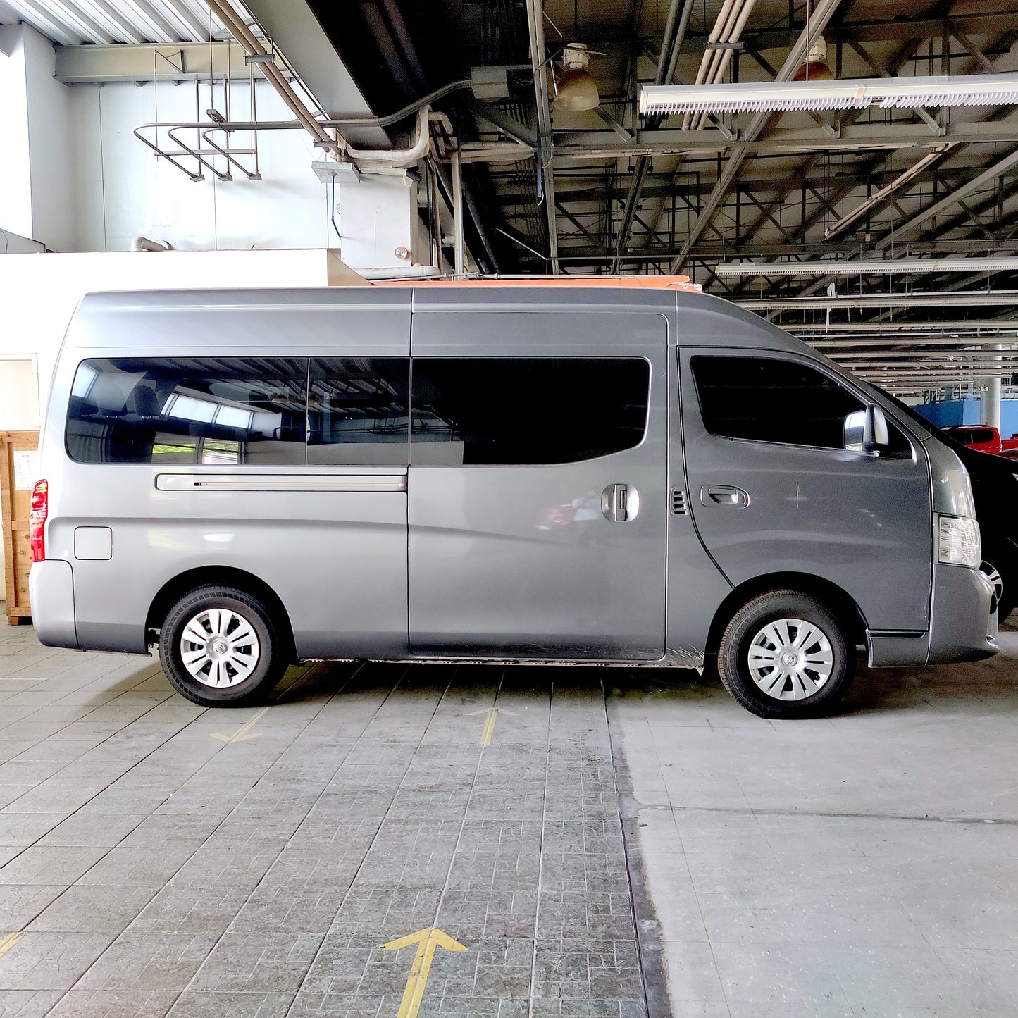 2022 Nissan Urvan NV350 Premium 2.5L, M/T, DSL 76Tkms