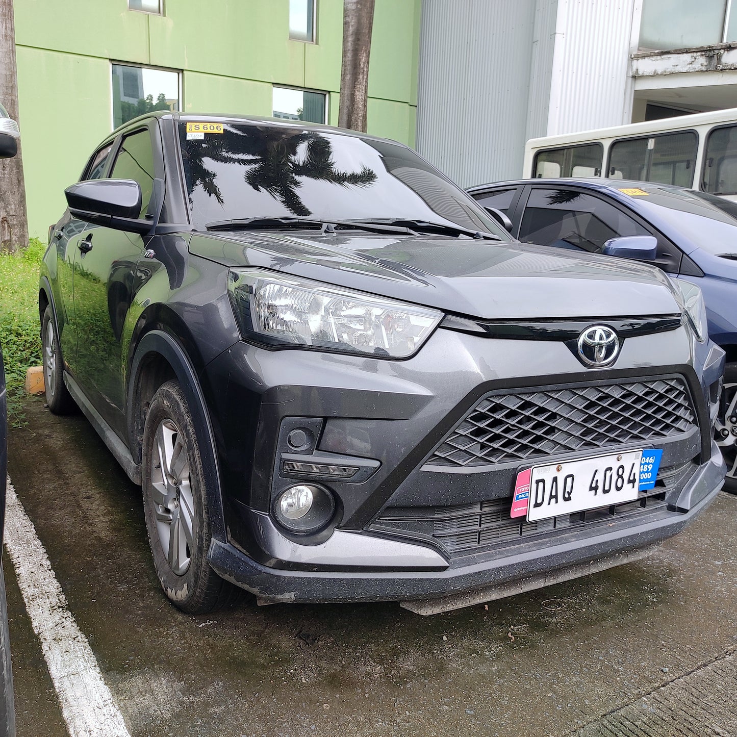2022 Toyota Raize 1.2 E CVT, A/T, GAS 37T