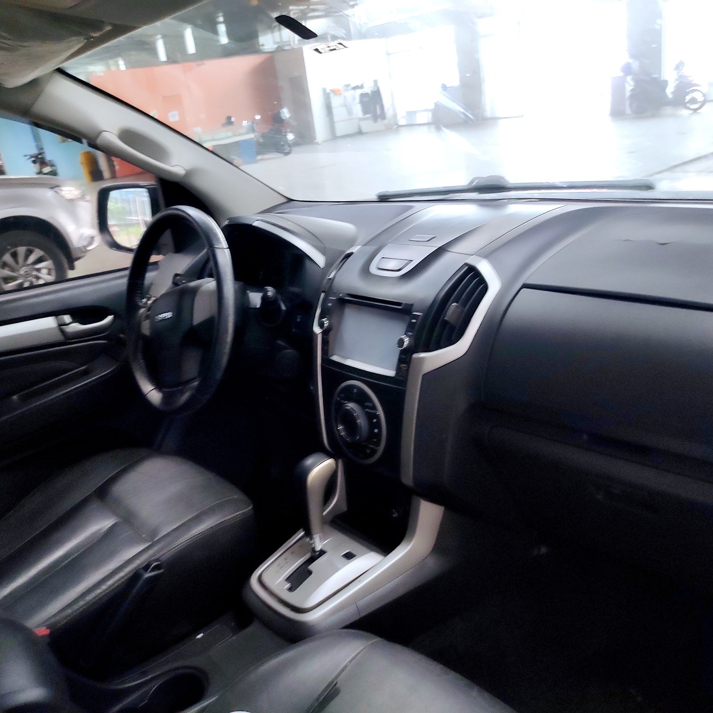 2016 Isuzu MU-X LS-A 4x2 3.0, A/T, DSL - upgraded 97T