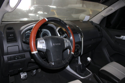 2017 Isuzu MU-X Manual Transmission Diesel with 156,000 km mileage available at ROPO - Quality Pre-Owned Cars in Metro Manila, Philippines.