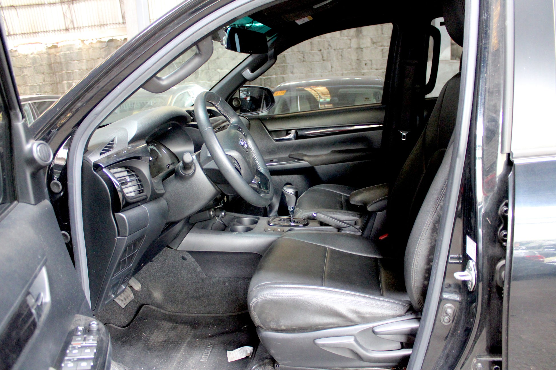 2018 Toyota Hilux Conquest 4x2 2.4 Automatic Diesel with 28,000 km mileage available at ROPO - Quality Pre-Owned Cars in Metro Manila, Philippines.