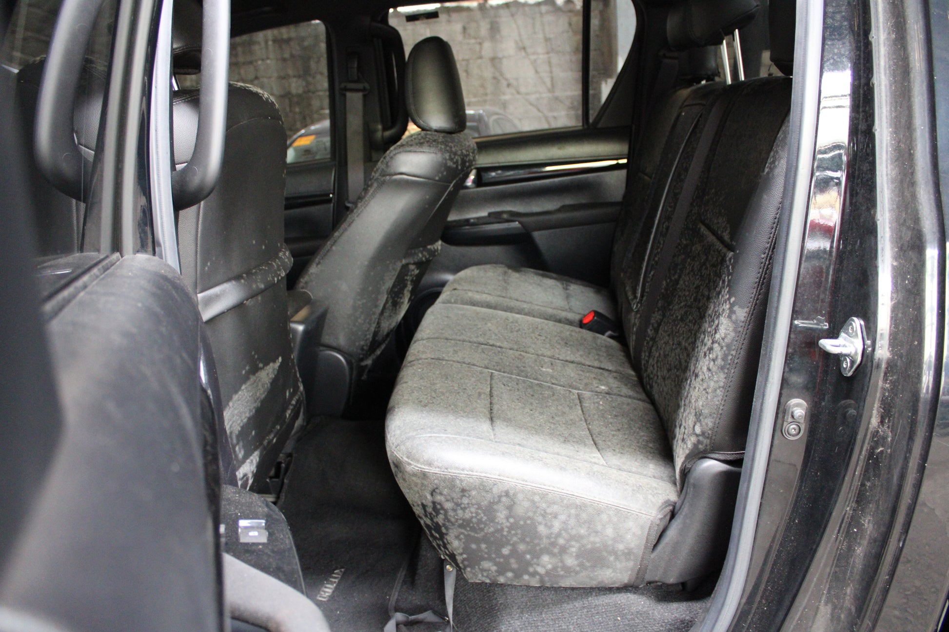 2018 Toyota Hilux Conquest 4x2 2.4 Automatic Diesel with 28,000 km mileage available at ROPO - Quality Pre-Owned Cars in Metro Manila, Philippines.