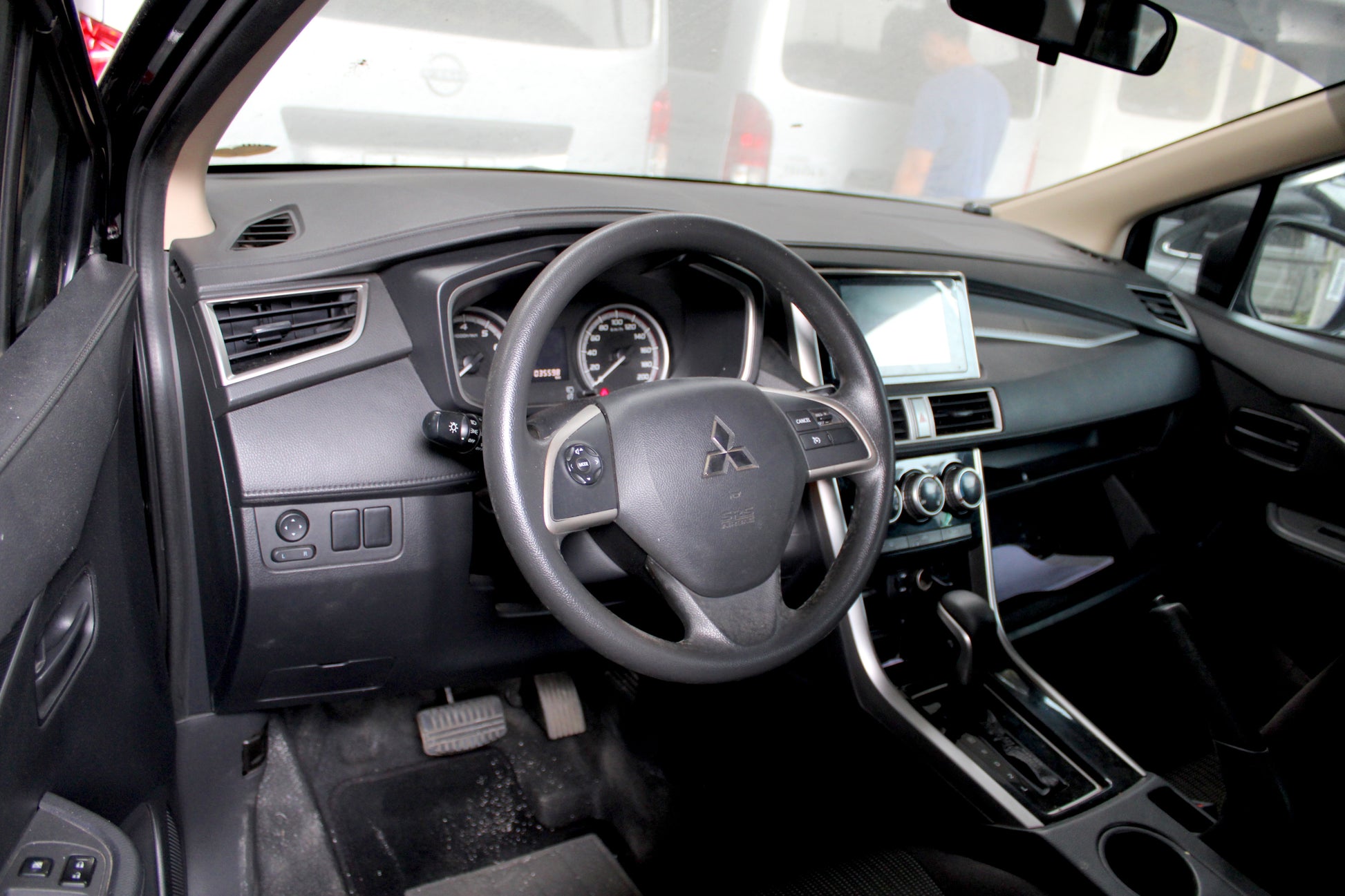 2020 (PNCHM/Undertaking) / 2021 (CRE) Mitsubishi Xpander GLX Plus Automatic Gasoline with 36,000 km mileage available at ROPO - Quality Pre-Owned Cars in Metro Manila, Philippines.
