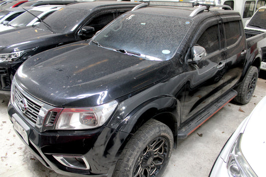 2020 Nissan Navara NP300 EL Calibre 4x2 2.5L Automatic Diesel with 201,000 km mileage, upgraded features, available at ROPO - Quality Pre-Owned Cars in Metro Manila, Philippines.