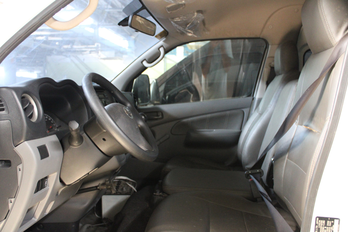 2020 Nissan NV350 Urvan Premium Manual Diesel with 32,000 km mileage available at ROPO - Quality Pre-Owned Cars in Metro Manila, Philippines.
