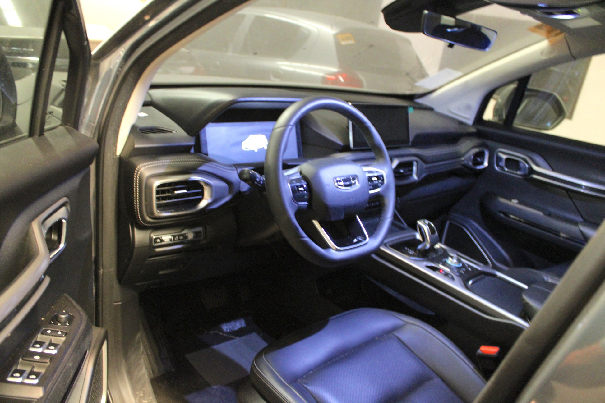 2022 Geely Okavango Automatic Gasoline with 39,000 km mileage available at ROPO - Quality Pre-Owned Cars in the Philippines