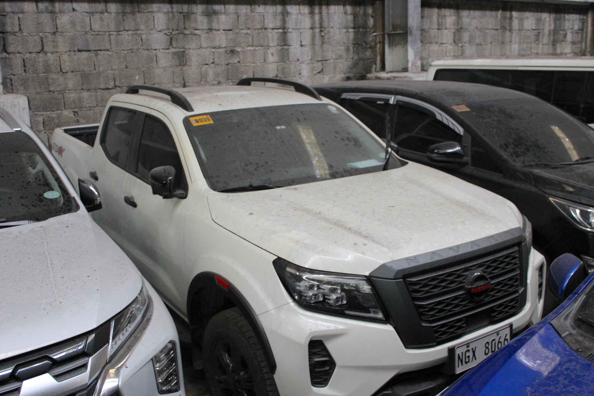 2022 Nissan Navara NP300 2.5L Pro-4X 4x4 Automatic Diesel with 21,000 km mileage available at ROPO - Quality Pre-Owned Cars in Metro Manila, Philippines.