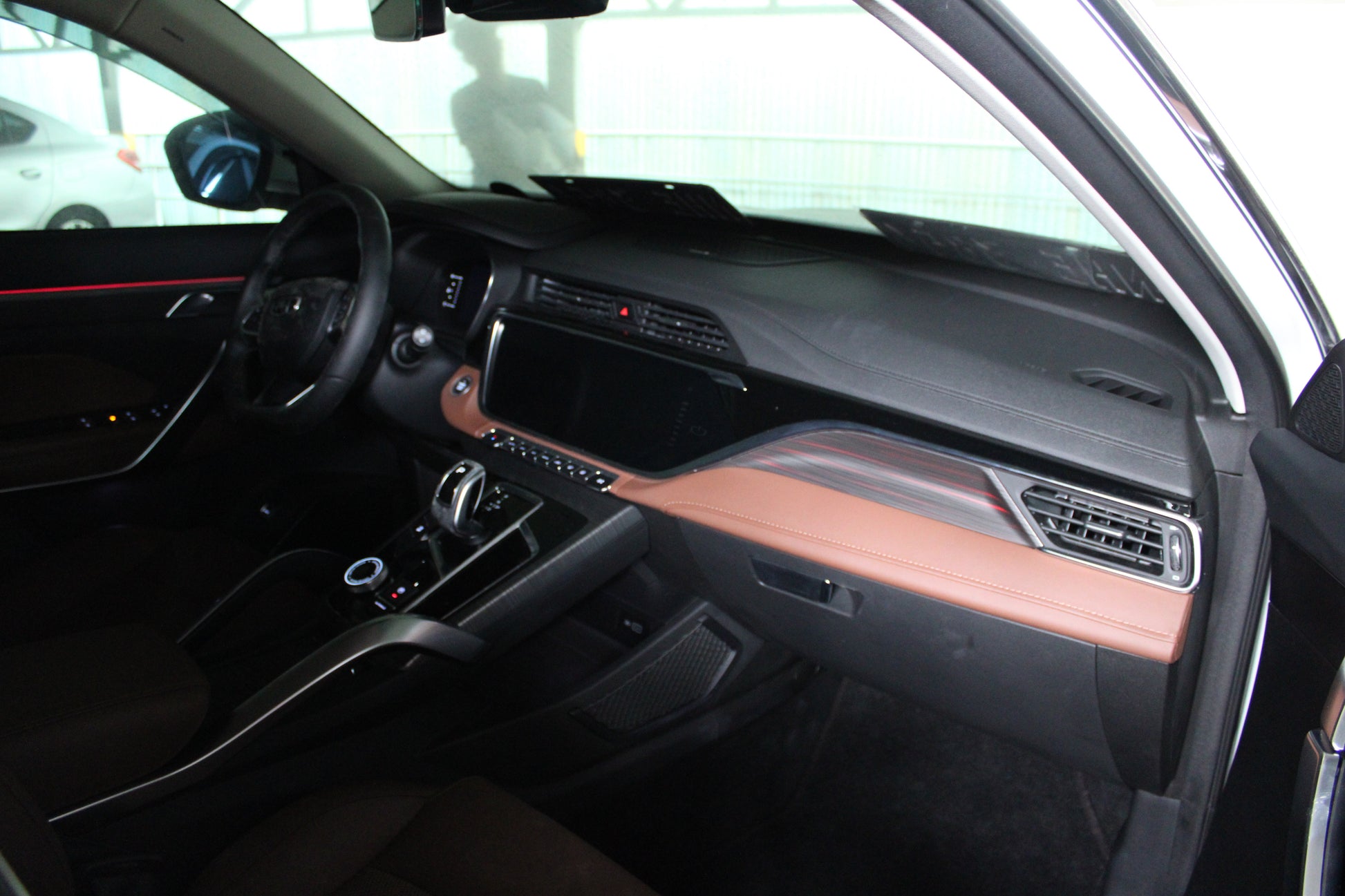 2023 Geely Azkarra Luxury 1.5 Automatic Gasoline with 7,000 km mileage and Unencumbered CR available at ROPO - Quality Pre-Owned Cars in Metro Manila, Philippines.
