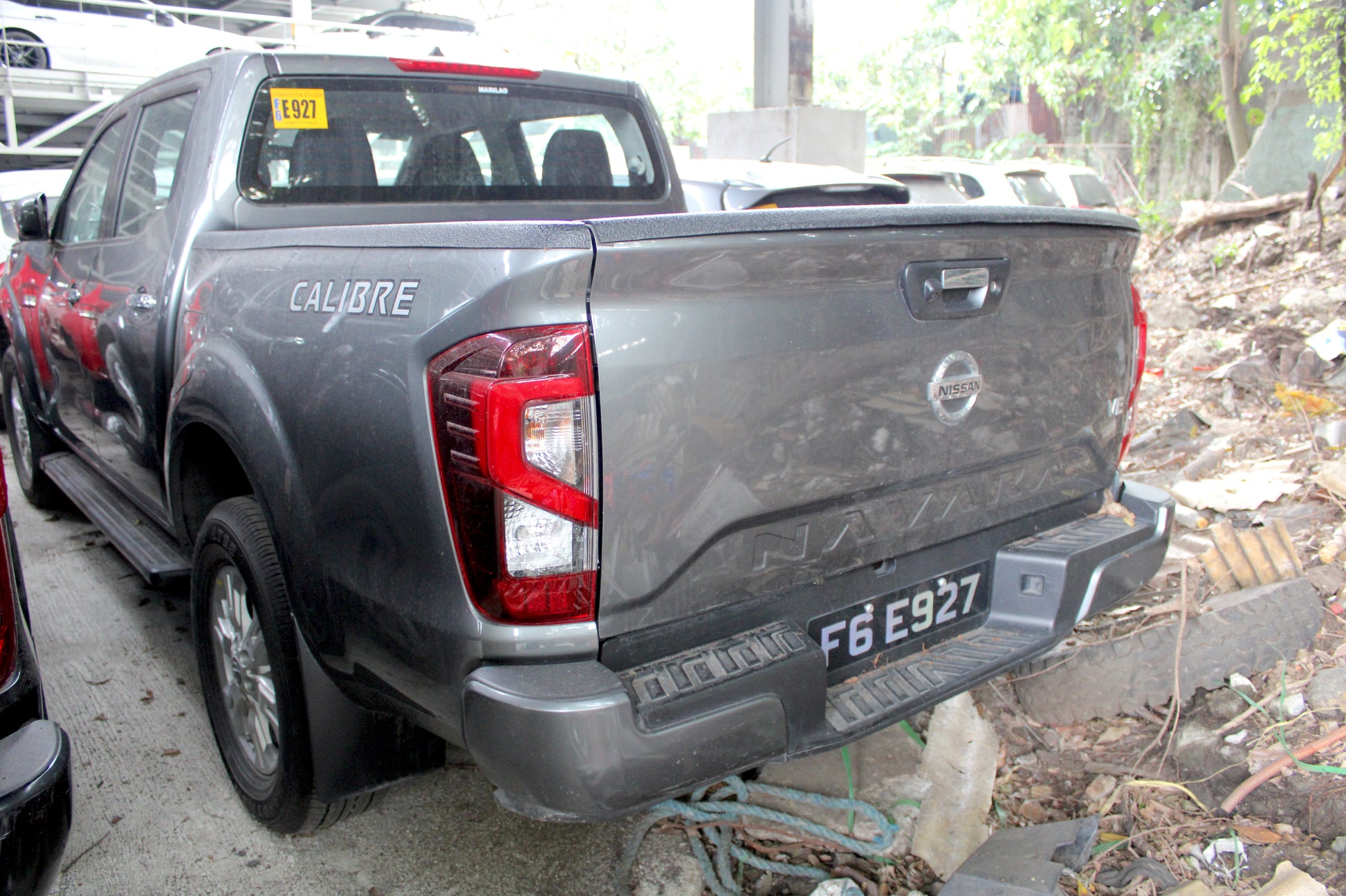 2023 Nissan Navara NP300 VE Calibre 4x2 2.5L Automatic Diesel with 29,000 km mileage available at ROPO - Quality Pre-Owned Cars in Metro Manila, Philippines.