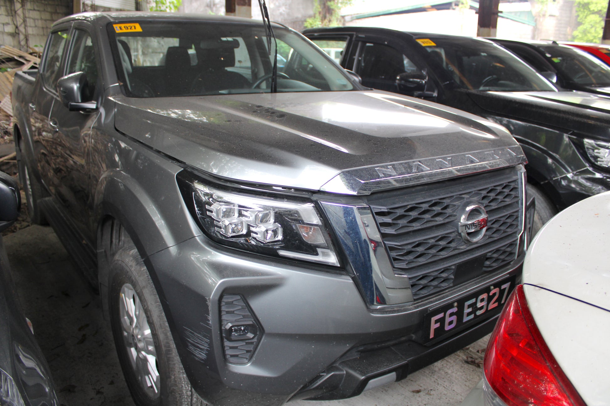 2023 Nissan Navara NP300 VE Calibre 4x2 2.5L Automatic Diesel with 29,000 km mileage available at ROPO - Quality Pre-Owned Cars in Metro Manila, Philippines.