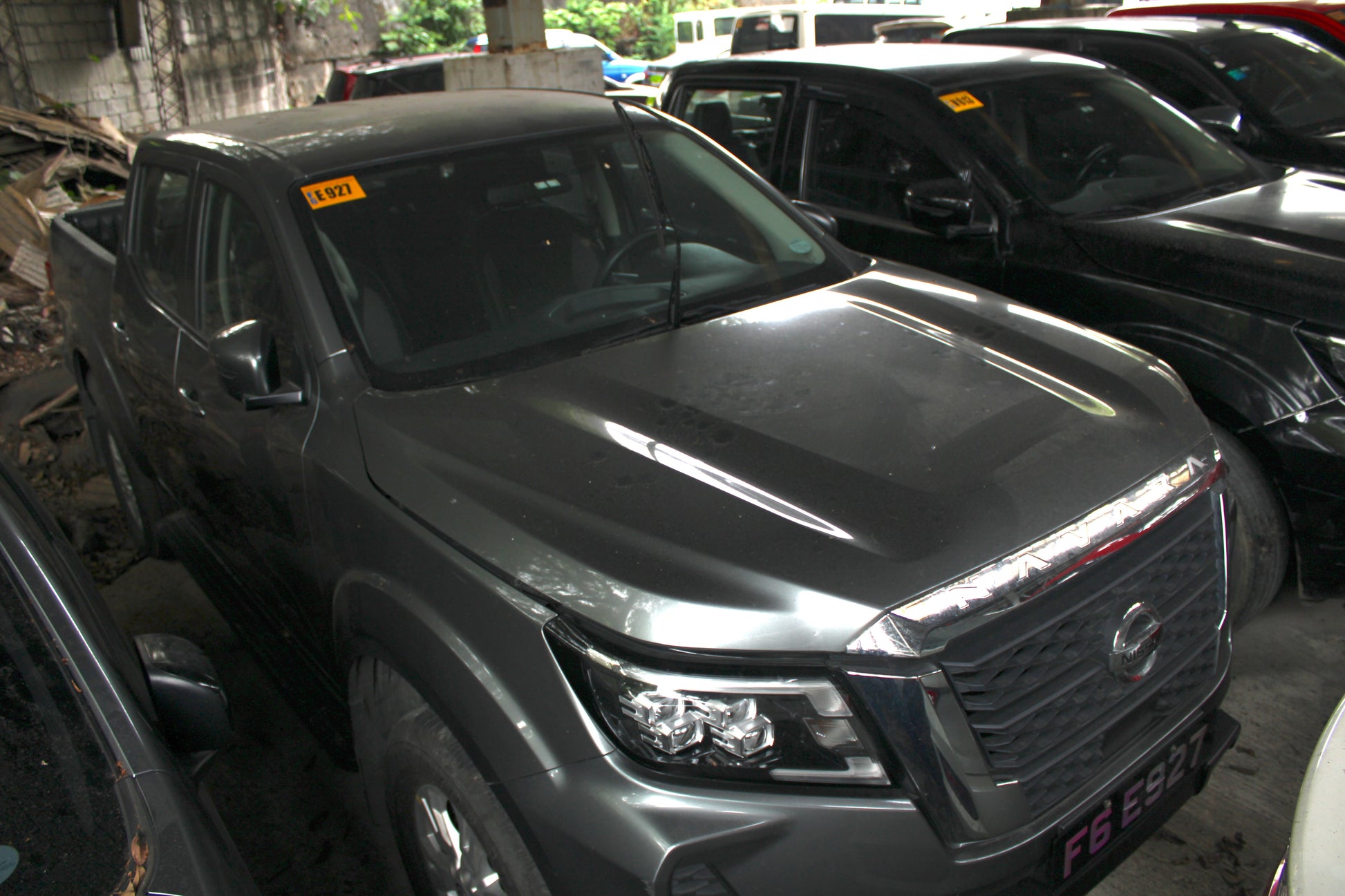 2023 Nissan Navara NP300 VE Calibre 4x2 2.5L Automatic Diesel with 29,000 km mileage available at ROPO - Quality Pre-Owned Cars in Metro Manila, Philippines.