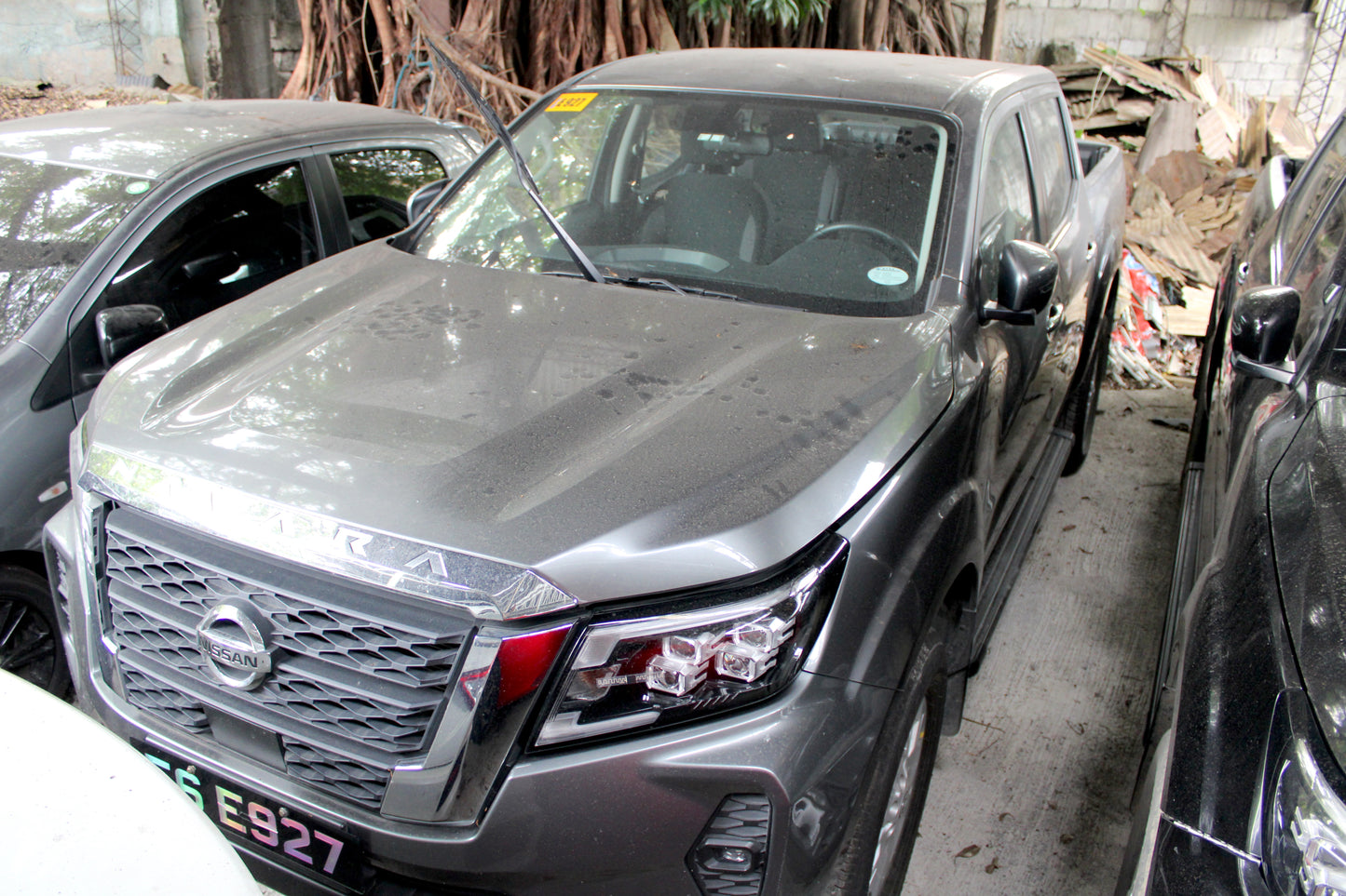 2023 Nissan Navara NP300 VE Calibre 4x2 2.5L Automatic Diesel with 29,000 km mileage available at ROPO - Quality Pre-Owned Cars in Metro Manila, Philippines.