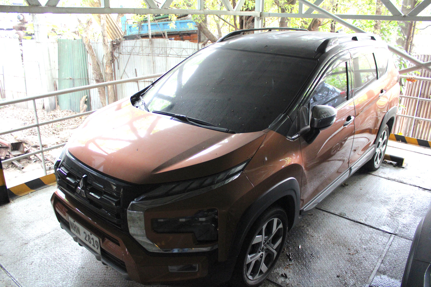 2024 Mitsubishi Xpander Cross 1.5G 2WD Automatic Gasoline with 15,000 km mileage available at ROPO - Quality Pre-Owned Cars in Metro Manila, Philippines.