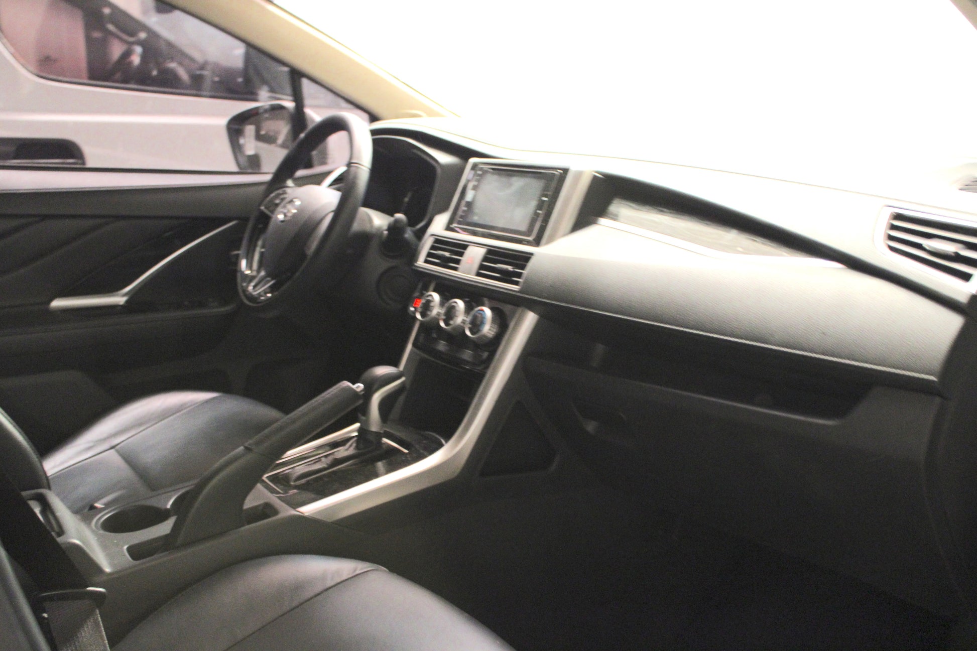 2024 Nissan Livina 1.5 VL MPV Automatic Gasoline with 3,500 km mileage available at ROPO - Quality Pre-Owned Cars in the Philippines.
