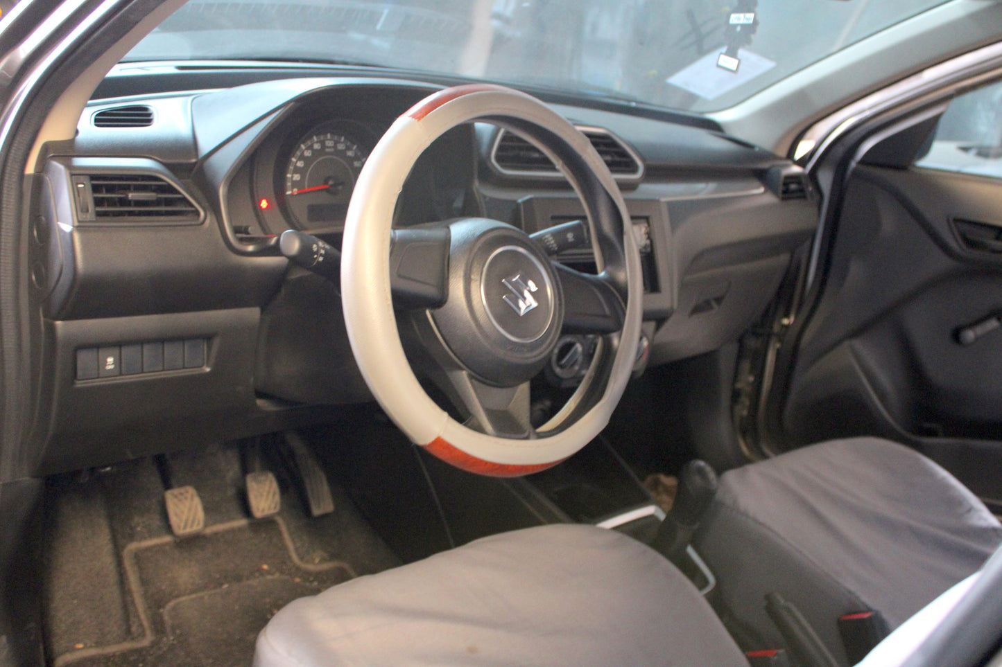 2024 Suzuki Dzire Manual Transmission Gasoline with 8,500 km mileage available at ROPO - Quality Pre-Owned Cars in Metro Manila, Philippines.
